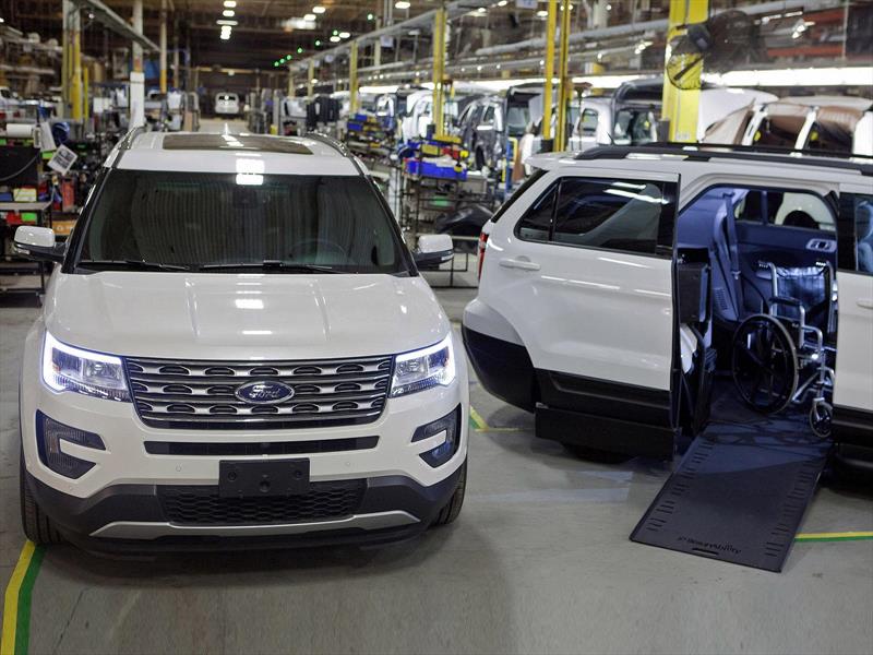 Ford Explorer BraunAbility MXV