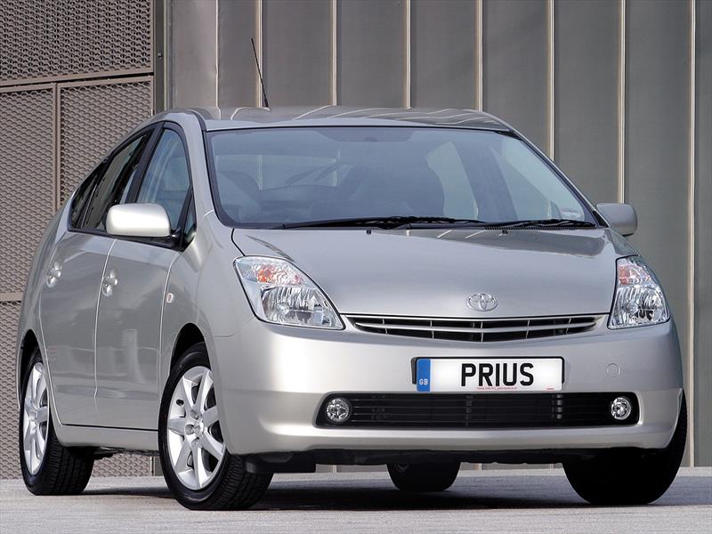 Historia: Toyota Prius