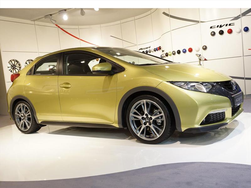 Honda Civic hatchback en Frankfurt 2011