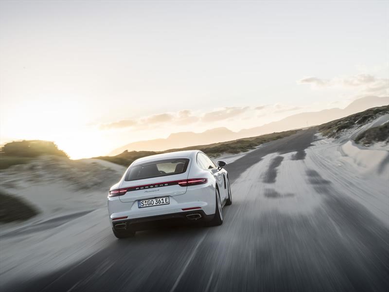 Porsche Panamera 4 E-Hybrid