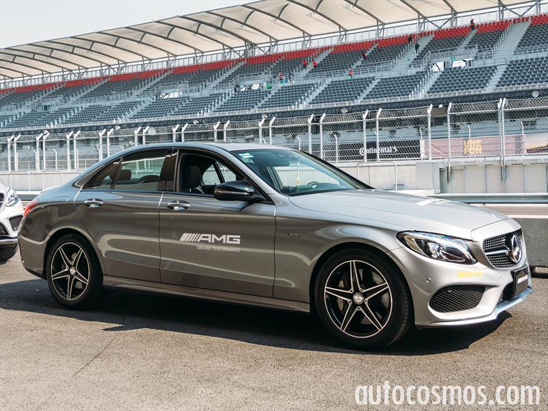 Mercedes-AMG Performance Tour 2016
