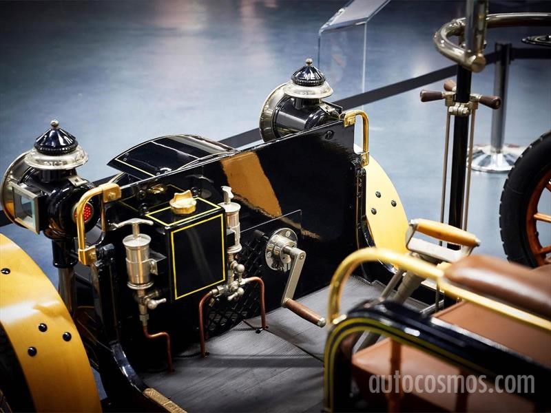 120 años, visita a Renault Classic