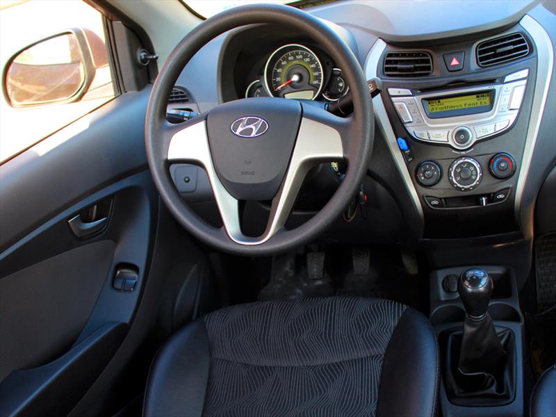 Hyundai EON 0,8L GLS Prueba de manejo