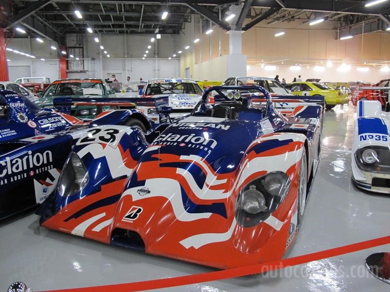 Nissan 80 aniversario - Autos de competencia