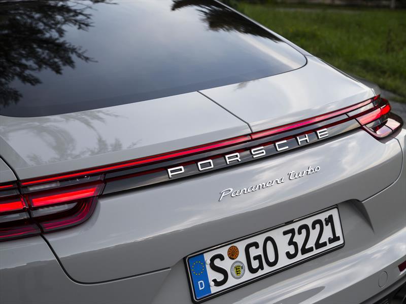 Porsche Panamera 2017