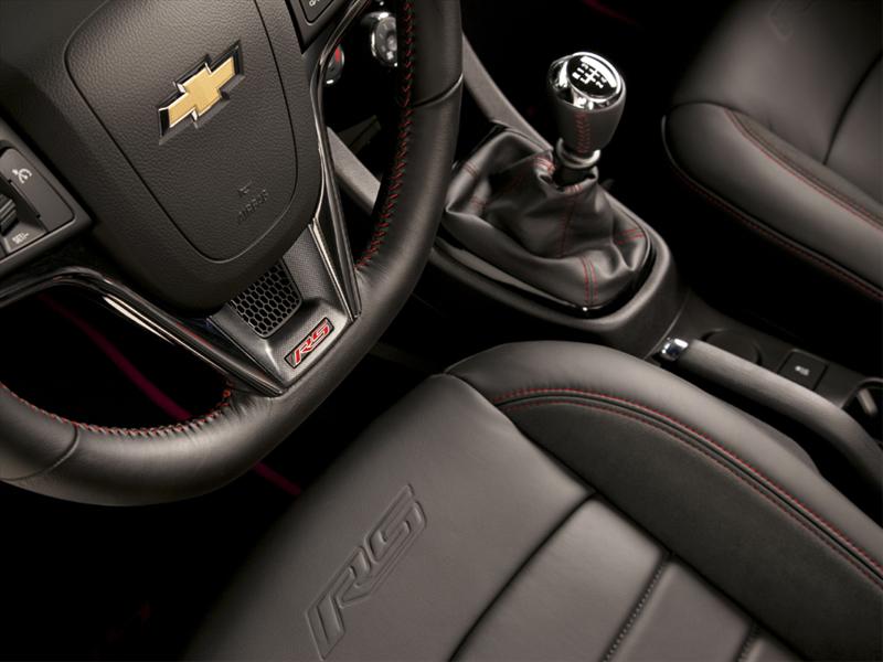 Chevrolet Sonic RS 2013