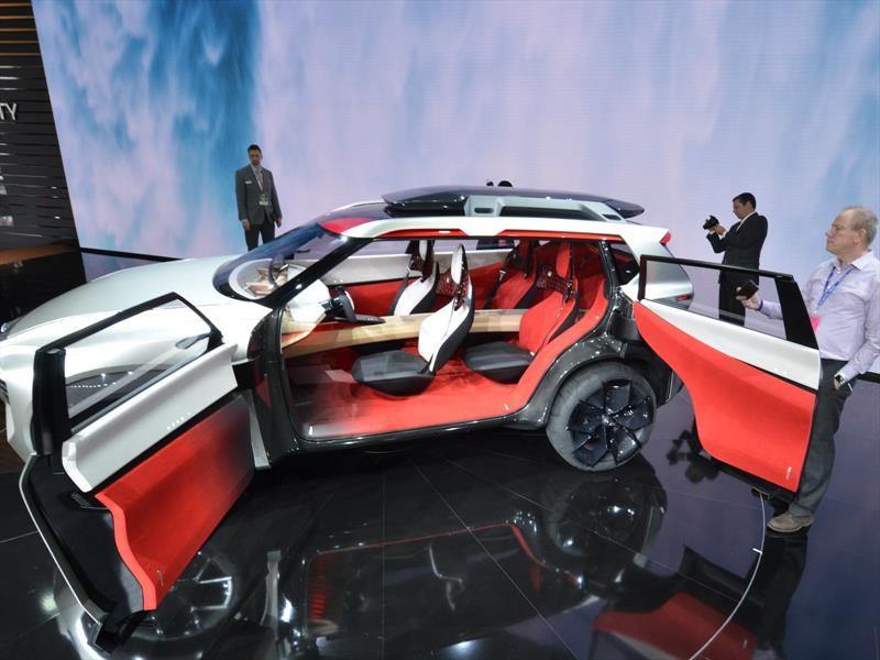 Nissan XMotion Concept