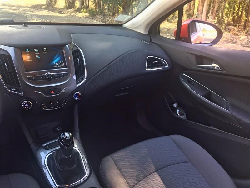 Chevrolet Cruze HB 2017