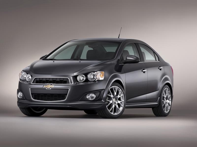Chevrolet Sonic RS y Dusk Sedán 2014 se presentan