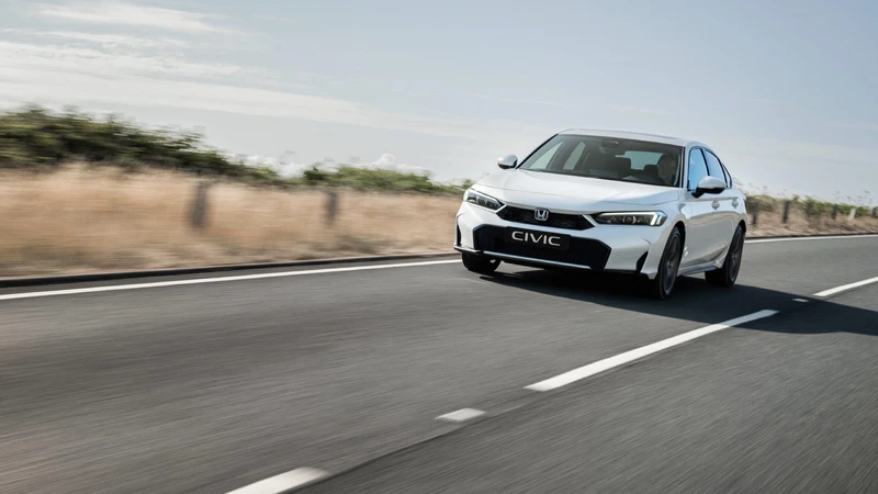 Honda Civic e:HEV 2025 facelift en Europa