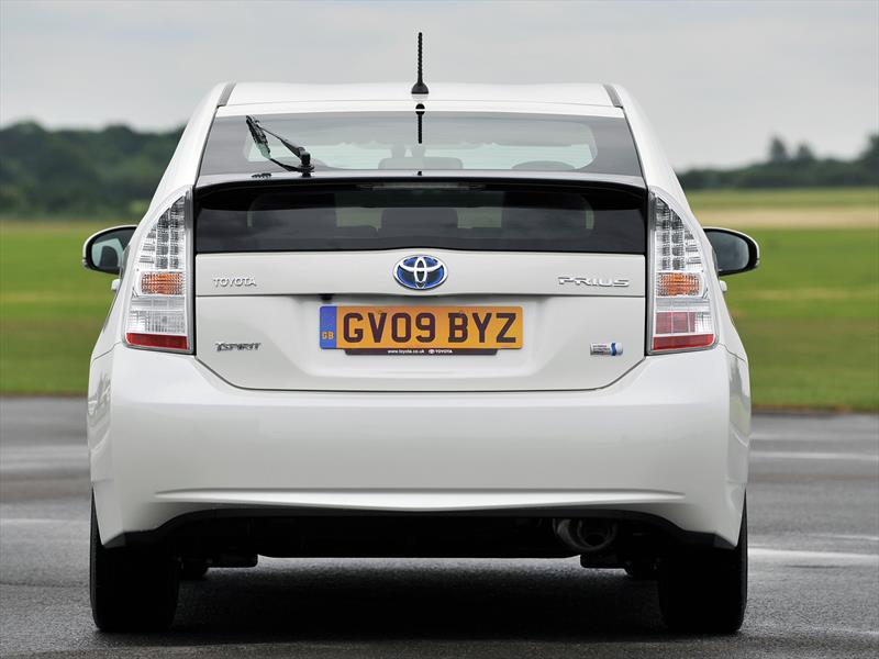 Historia: Toyota Prius