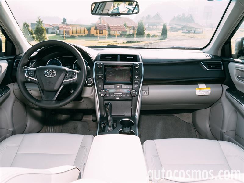Toyota Camry 2015