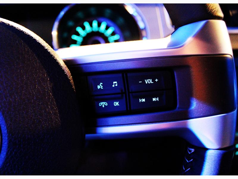 Ford Mustang 2013. Lanzamiento en Chile