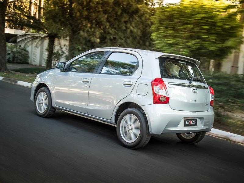 El Toyota Etios se actualiza en Brasil