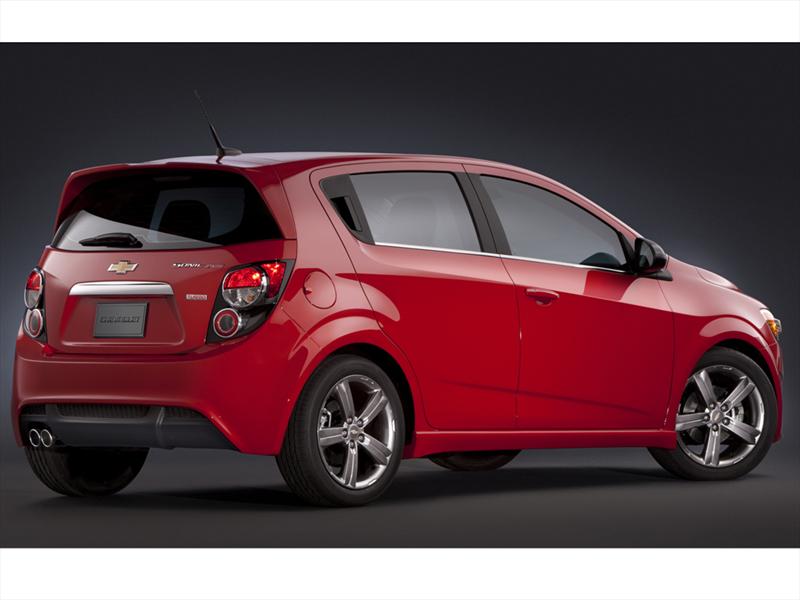 Chevrolet Sonic RS 2013