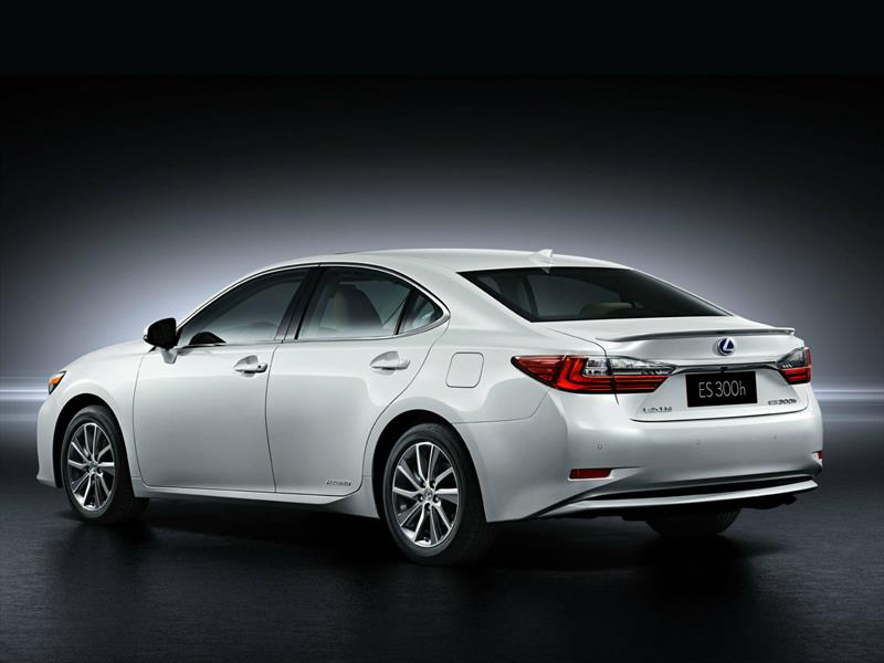 Lexus ES 2016