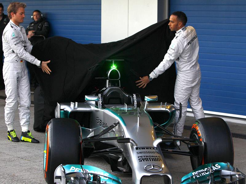 F1 Mercedes Benz presenta el W05