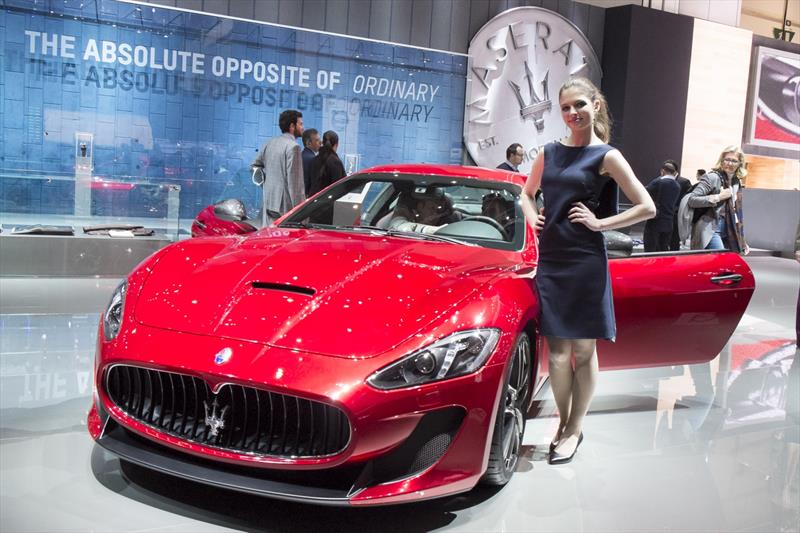 Las chicas del Auto Show de Ginebra 2015