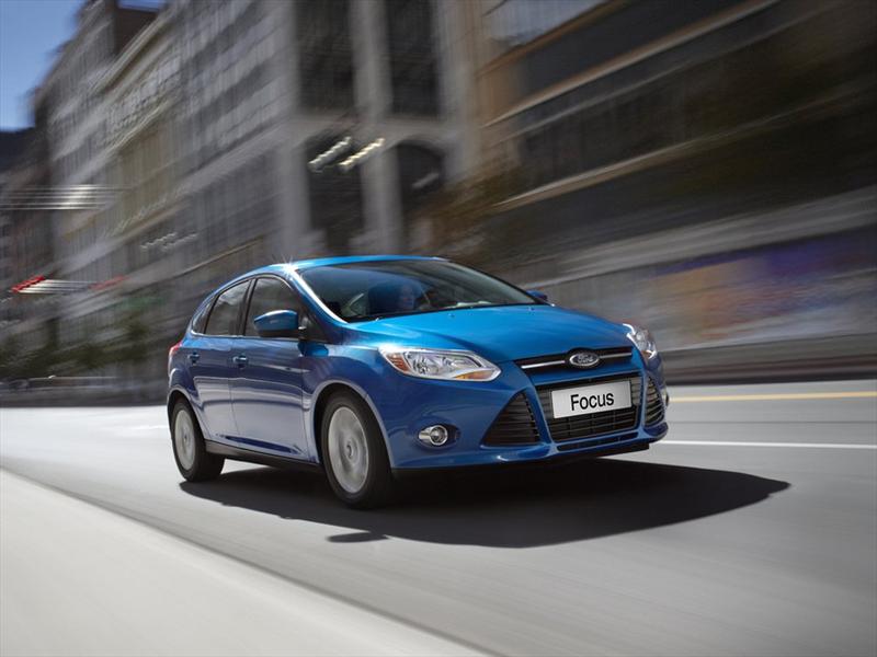 Los finalistas para auto y camioneta del 2012