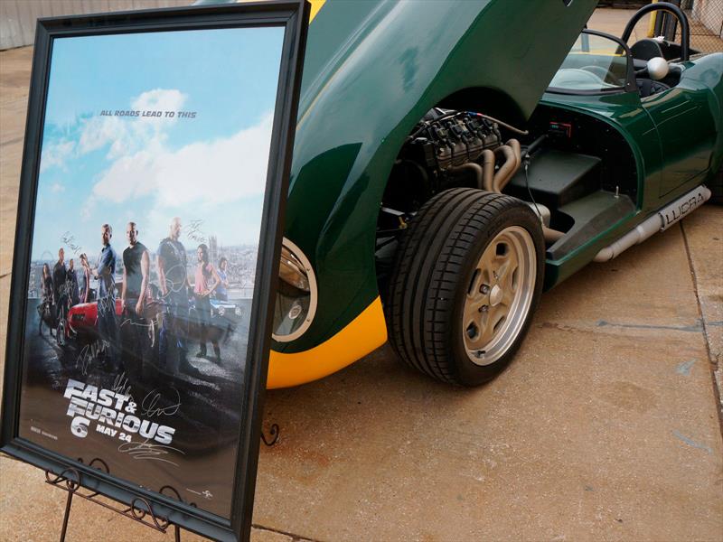 Lucra LC470 2012 de Rápidos y Furiosos 6