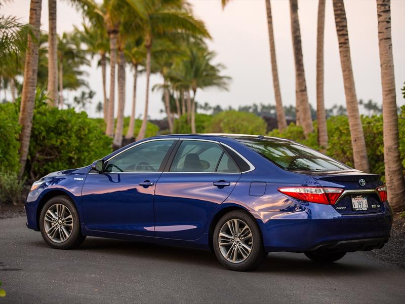 Toyota Camry Hybrid