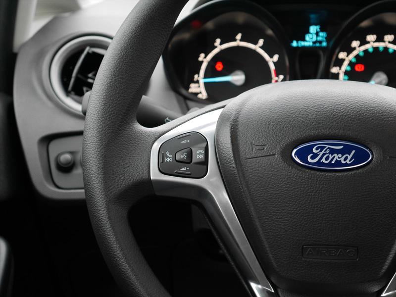 Ford Fiesta Kinetic hecho en Brasil a prueba