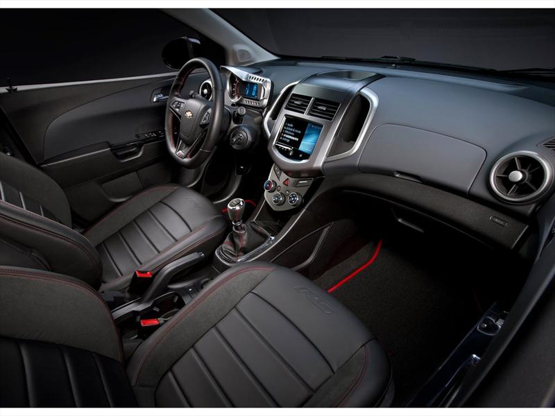 Chevrolet Sonic RS 2013