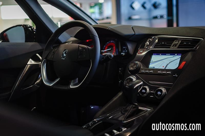 Test Drive: DS5 2017