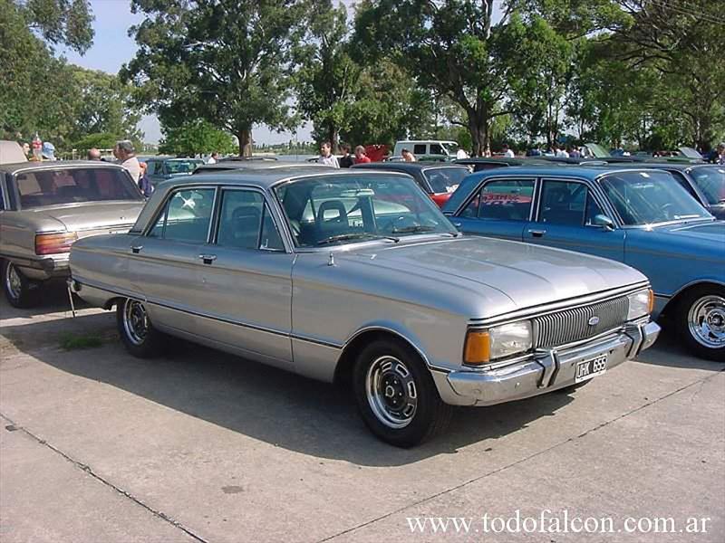 Extra 2: Ford Falcon