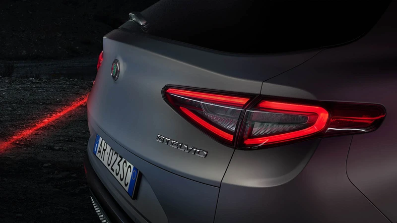 Alfa Romeo Stelvio 2023