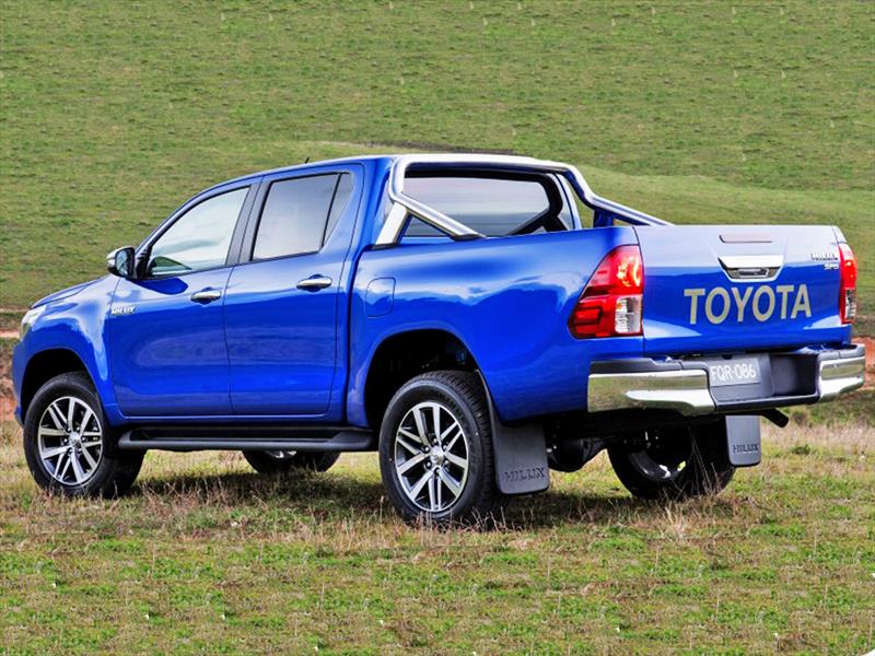 Nueva Toyota Hilux Revo 2016