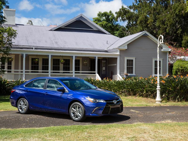Toyota Camry Hybrid