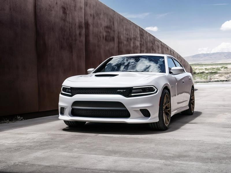Dodge Charger SRT Hellcat 2015
