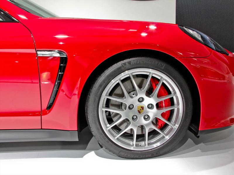 Porsche Panamera GTS 2013 Salón de Los Angeles
