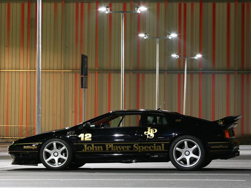 Lotus Esprit JPS, homenaje a Senna