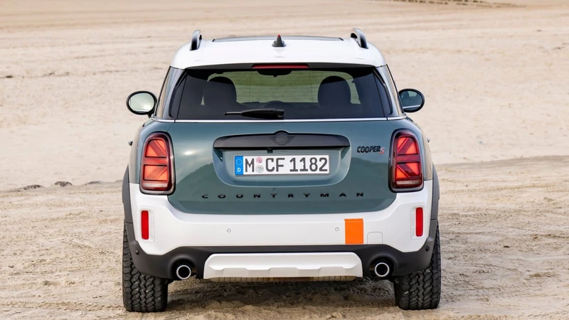 MINI Cooper S Countryman ALL4 Uncharted 2024