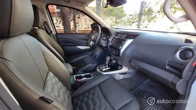 Test Drive Nissan frontier 2022 Platinum