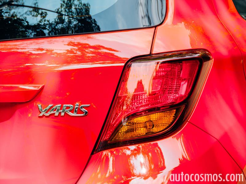 Toyota Yaris Hatchback 2015