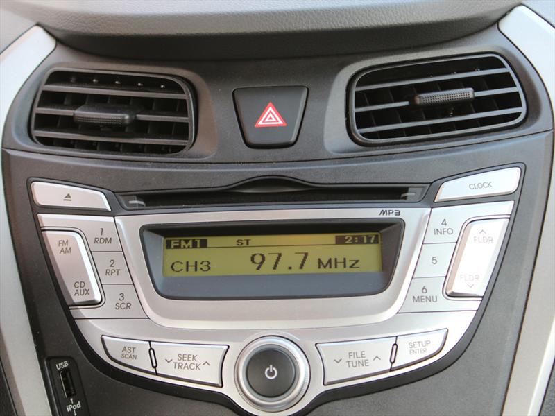 Hyundai EON 0,8L GLS Prueba de manejo
