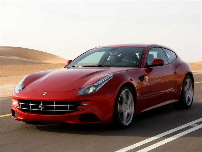 Ferrari FF en llamas