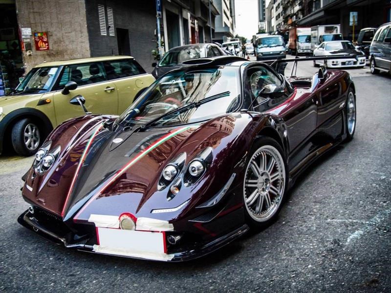 Pagani Zonda Fantasma EVO