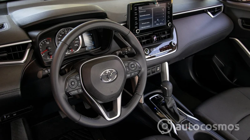 Toyota Corolla Cross 2022 a prueba