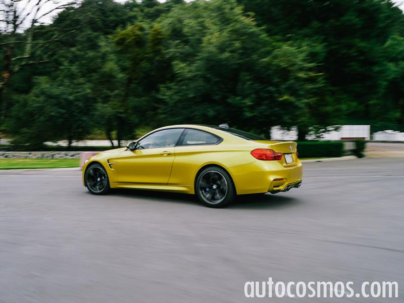 BMW M4 coupé 2015