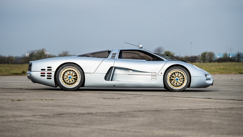 Isdera Commendatore 112i