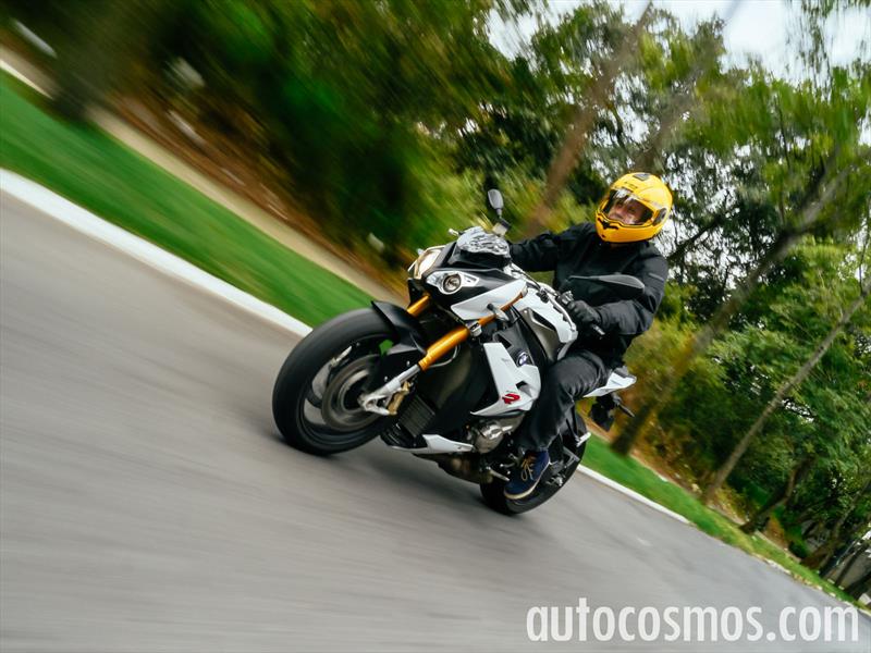 BMW S1000 R 2015