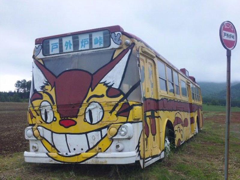 Fanatismo japonés por los catbuses de Totoro