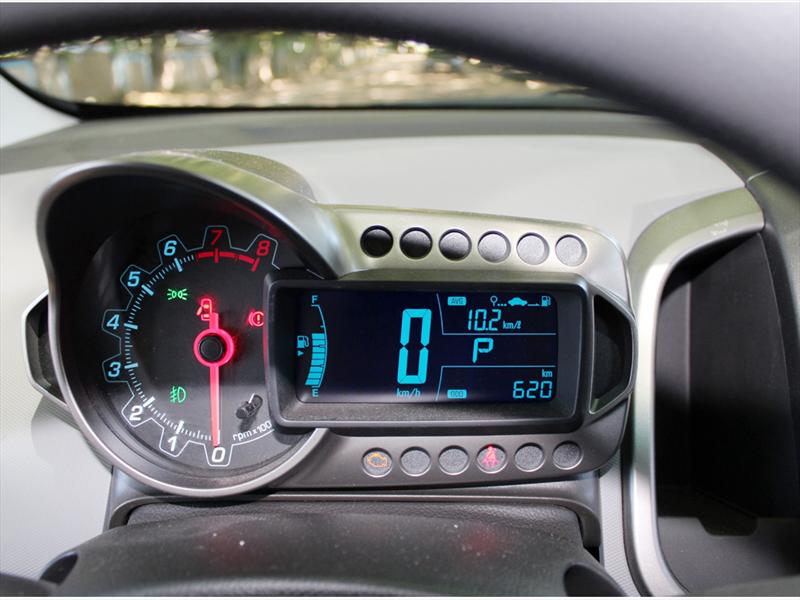 Prueba al Chevrolet Sonic Sedán 1.6 Automático