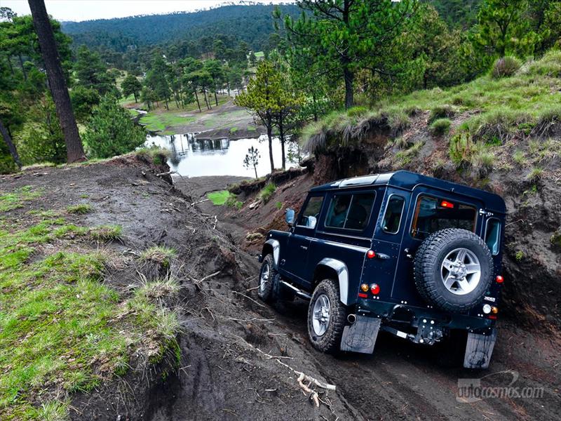 Land Rover Defender SW 90” 2012 a prueba