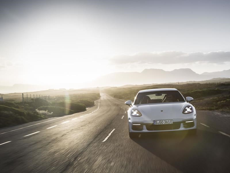 Porsche Panamera 4 E-Hybrid