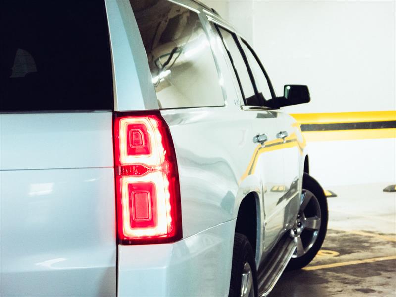 Chevrolet Suburban 2015